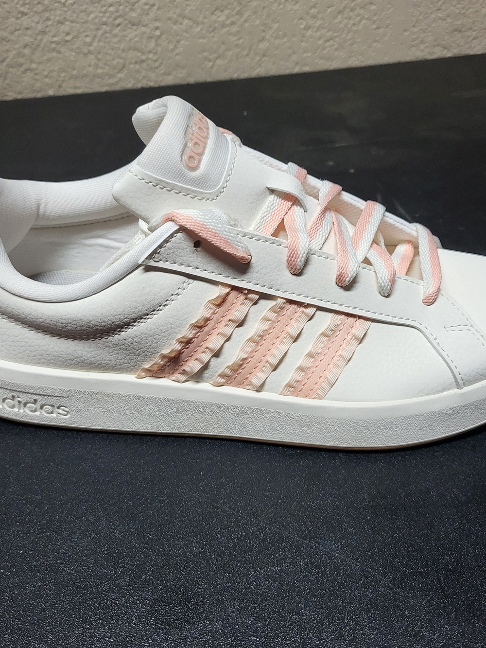 *NEW* Adidas Grand Court 3.0 J Shoes Frills White Pink Size Kid's 6 Women's 7